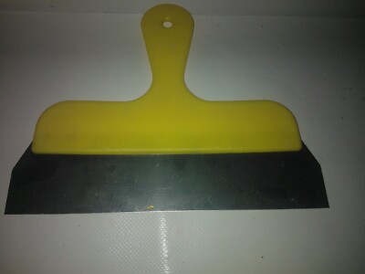 Hand Scrapper For Pigeon, Poultry And Quails Lofts Etc